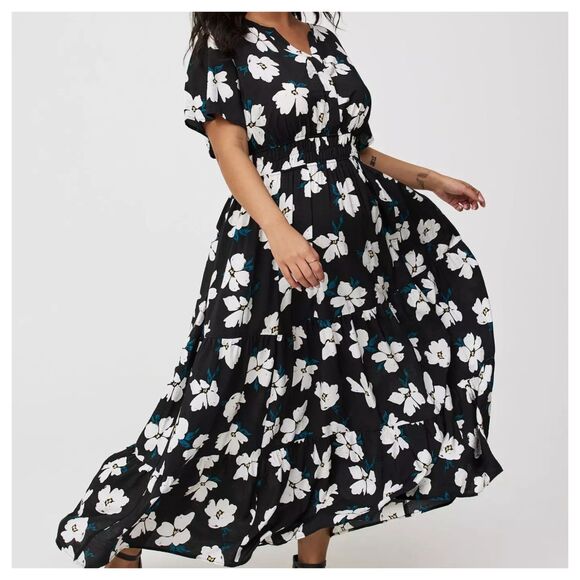 Torrid Black Floral Y-Neck Tiered Maxi Dress - Picture 1 of 4